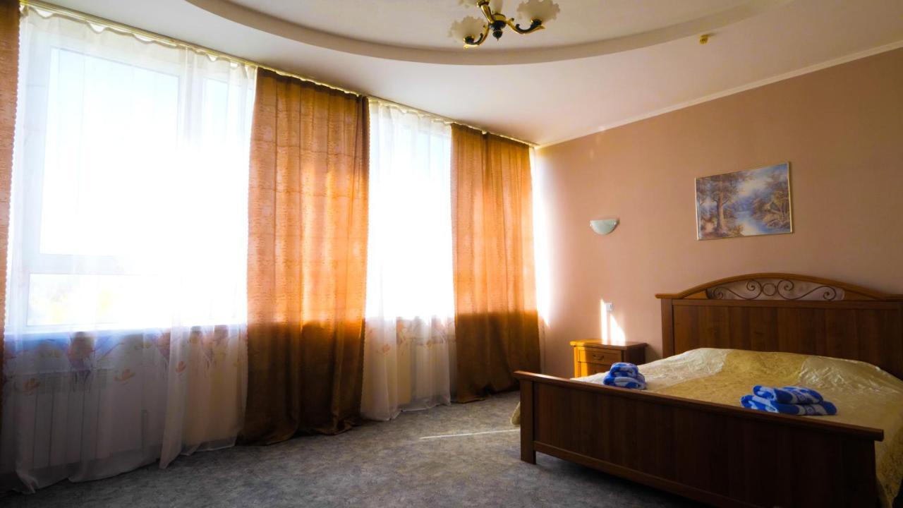 Pectoral On Khortytsia Hotel Zaporizhia Esterno foto